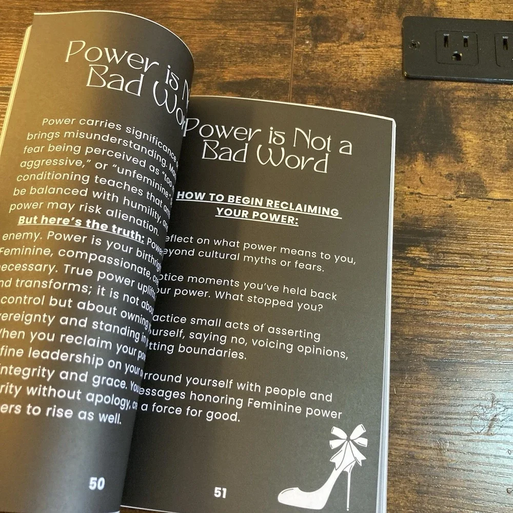 The‎ Rich Girl Rewire Book Journal